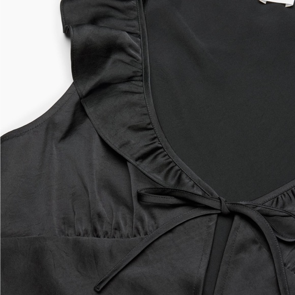 Aritzia Wilfred Tonka Satin Blouse - Picture 6 of 6